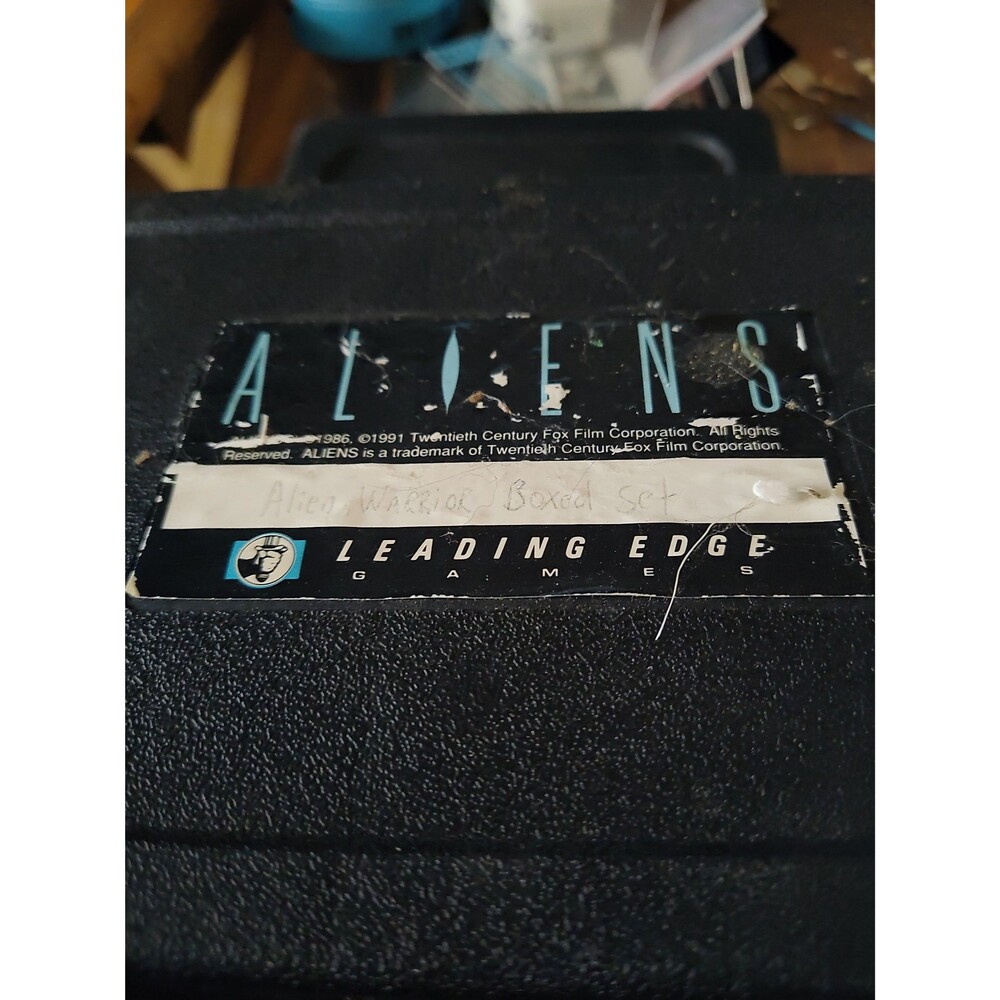 Leading edge games vintage Alien Warrior  pewter mini set in original case.